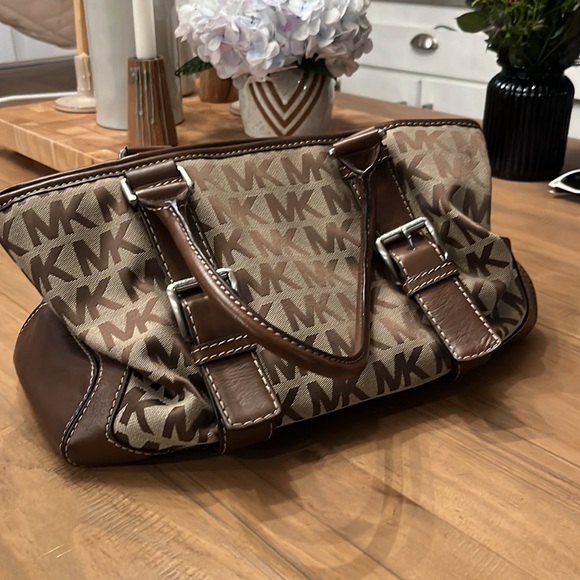 Michael Kors purse - Picture 3 of 3